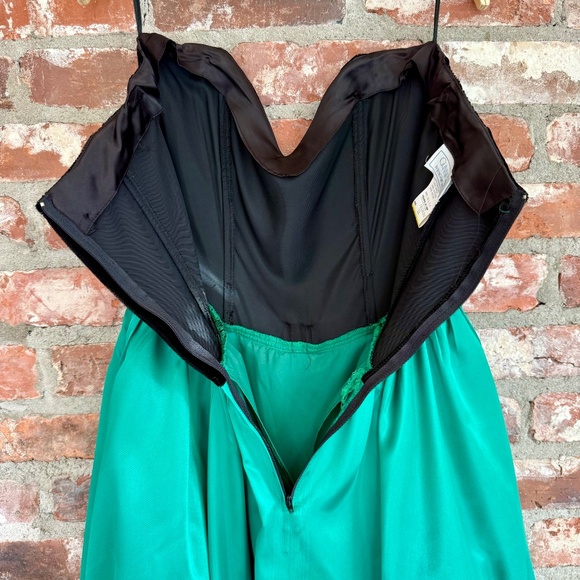 Vintage‎ 80s Gunne Sax Green Satin Black Velvet Bow Cocktail Dress Size 11 - Picture 5 of 8